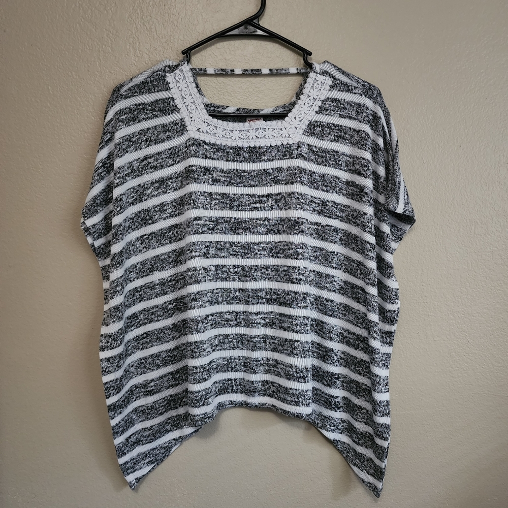 Striped Bat-sleeve Knit Tunic